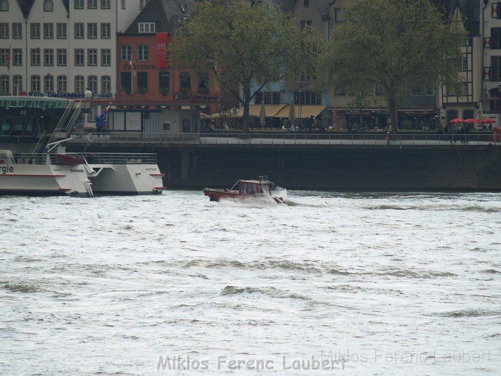 Uebungsfahrt Loeschboot und Ursula P89.JPG